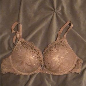 Victoria’s Secret plunge bra